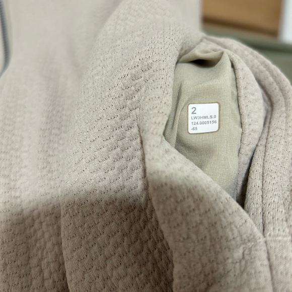 Lululemon jacket - Picture 3 of 4